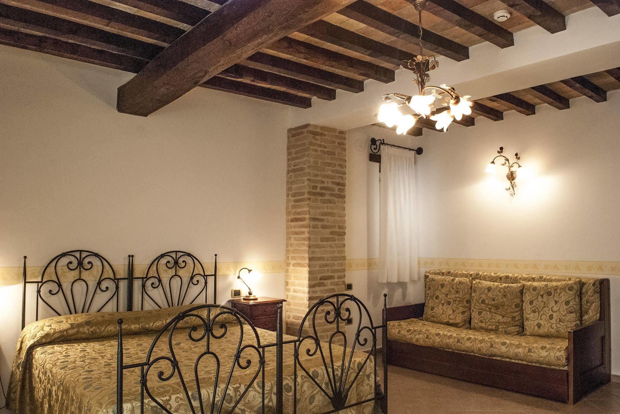 Hotel Palazzo Brunamonti Bevagna Exterior foto